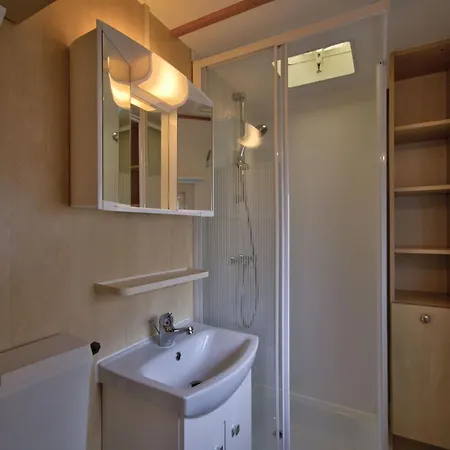 ホリデーパーク Camping-und Havelberge Groß Quassow